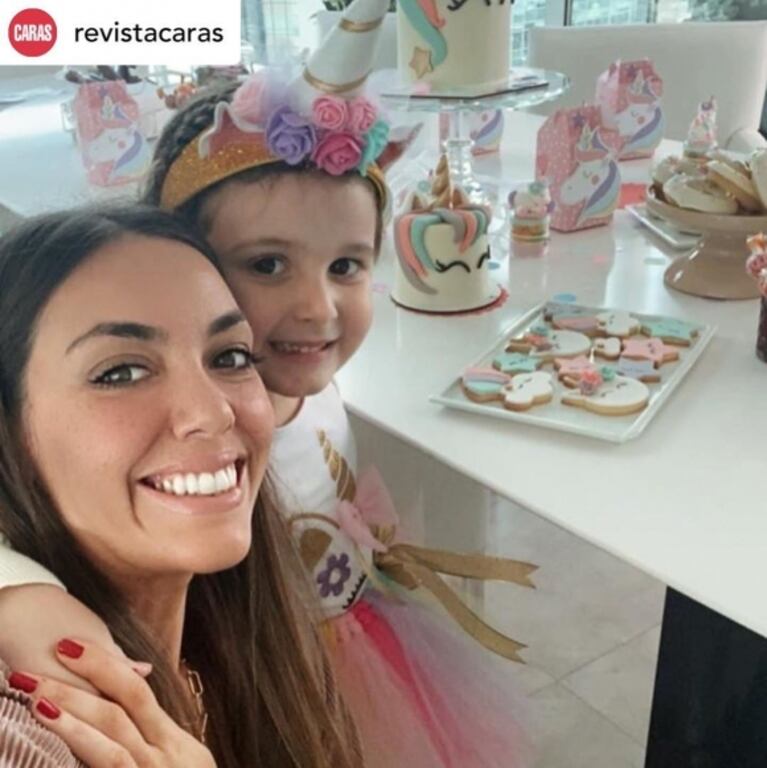 Floppy Tesouro, en medio de la polémica del Cantando, celebró el cumple de su hija con un increíble candy bar 