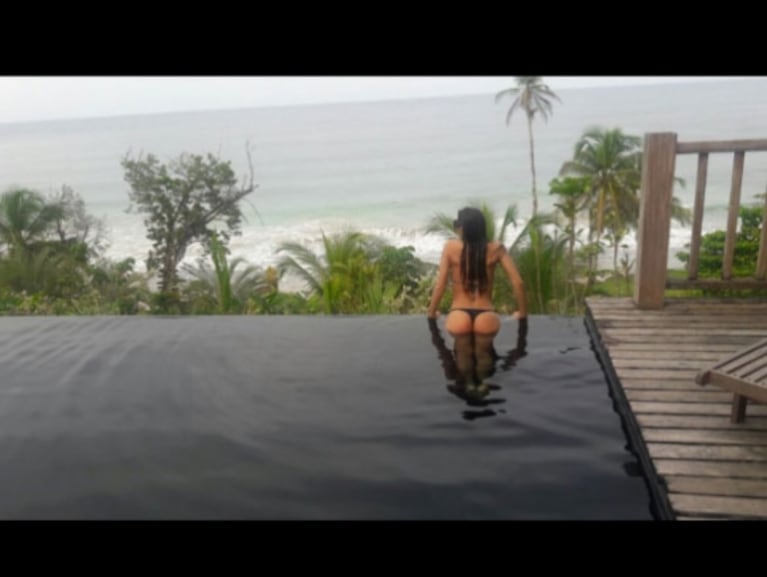 Floppy Tesouro, súper sexy en sus vacaciones familiares en Panamá: lomazo en bikini y juegos en la playa