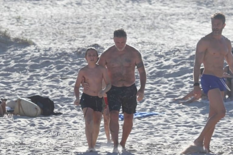 Flor de la Ve, a puro mimo con su marido en las playas de Punta del Este: las fotos del amor