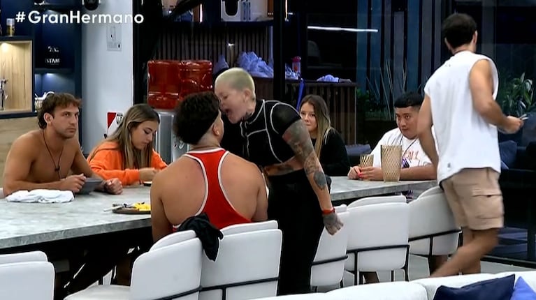 Flor de la Ve fue a fondo contra Gran Hermano 2023, tras la violenta pelea de Furia con Mauro Dalessio