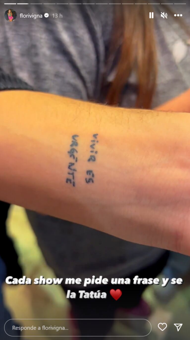 Flor Vigna mostró el último tatuaje del fan que se graba cada frase suya