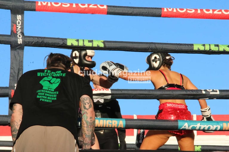 Flor Vigna y Mica Viciconte en el ring de Párense de manos 3 (Foto: Movilpress)