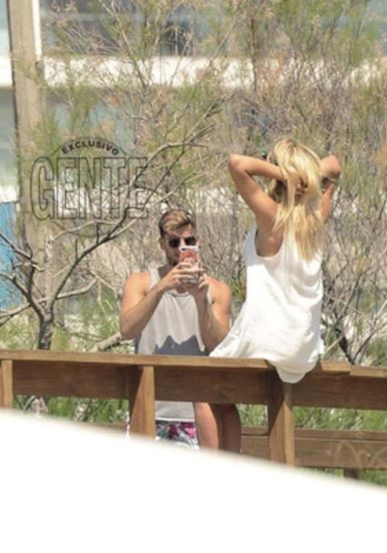 Flor Vigna y Nico Occhiato, enamorados en las playas de Punta: "Esta escapada fue una hermosa forma de comenzar el 2018"