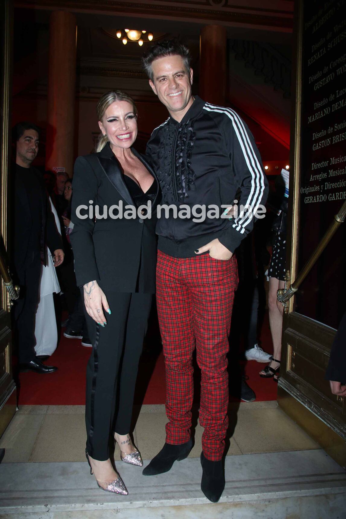 Florencia Peña y Mike Amigorena en la gala de prensa de Cabaret. (Foto: Movilpress)