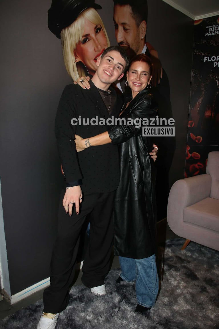 Florencia Peña y su hijo Juan (Foto: Movilpress)