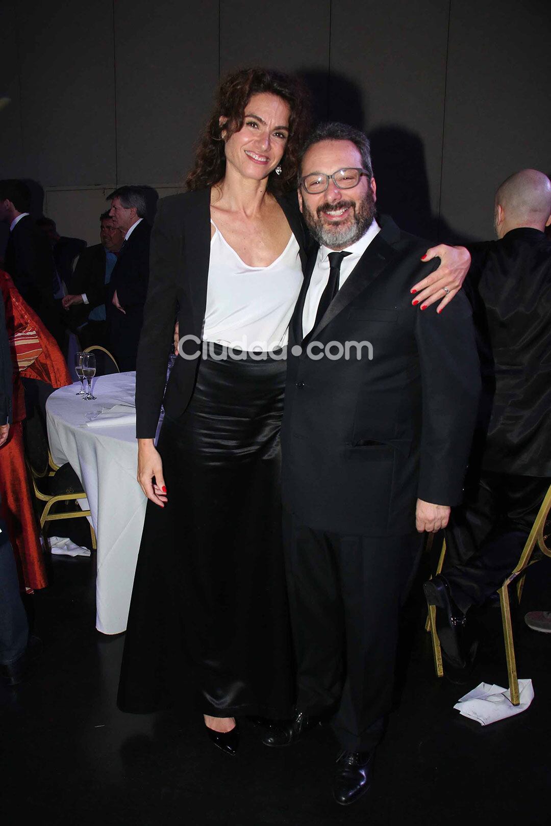 Florencia Raggi y Gerardo Rozín en el evento de la Casa del Teatro. (Foto: Ciudad.com - Movilpress)