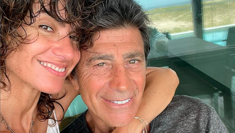 Florencia Raggi y Nicolás Repetto, espléndidos en la playa: trajes de baño "total black" y muchas risas.