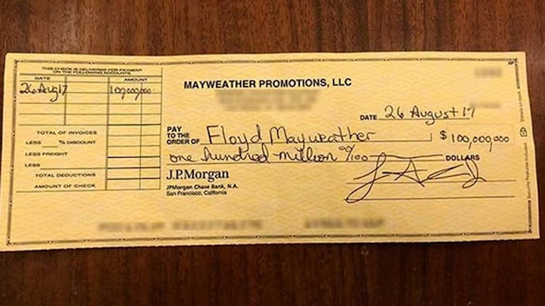  Floyd Mayweather publicó su cheque de 100 millones de dólares en Instagram