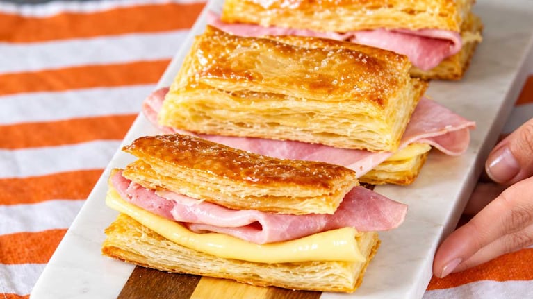 Fosforitos de jamón y queso, un clásico argentino. Foto: Cucinare TV