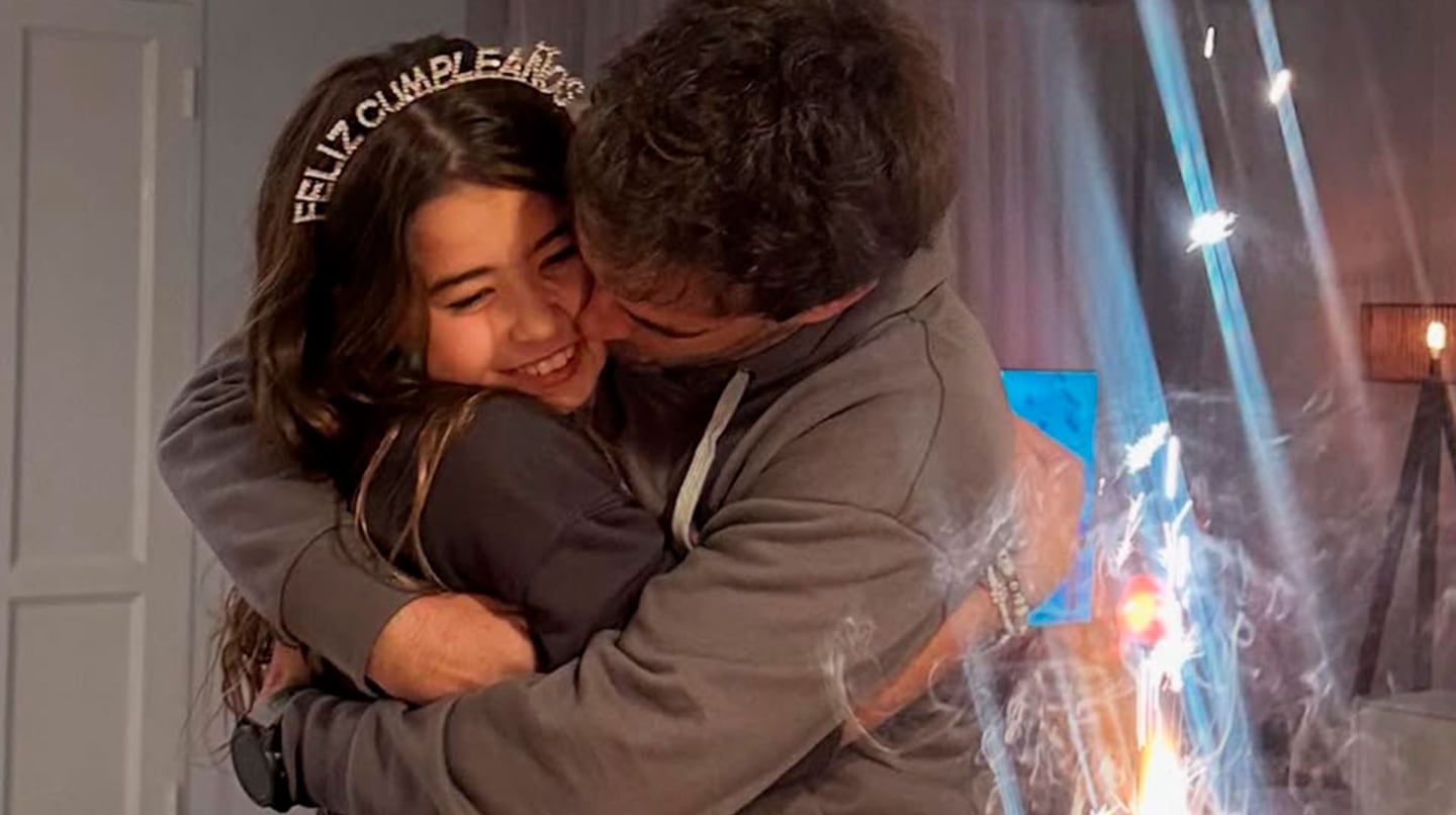 Nicolás Cabré le dedicó un mensaje a Rufina por su cumpleaños y la China Suárez reaccionó | Ciudad Magazine