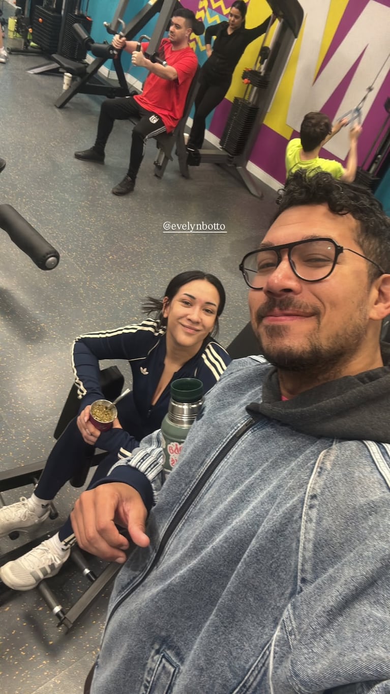 (Foto: Instagram @evelynbotto)