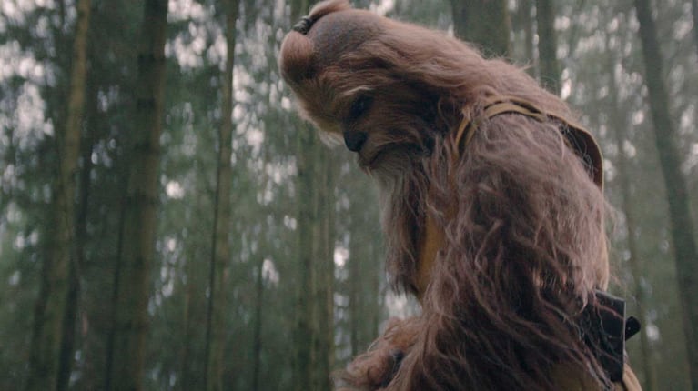 Fotograma de Star Wars The Acolyte con Joonas Suotamo como el wookie Kelnacca (Foto: Disney+)