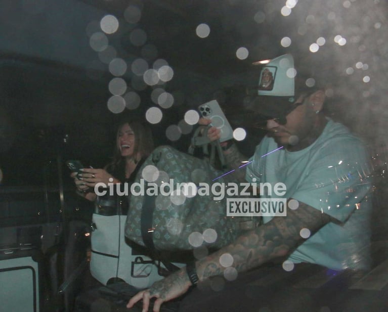Fotos: Mauro Icardi y la China Suárez llegaron de Turquía y los recibieron al grito de “¡Wanda! ¡Wanda!”