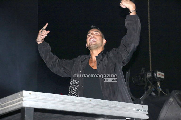 Fran Tinelli en el cierre del BAFWEEK (Fotos: Movilpress).