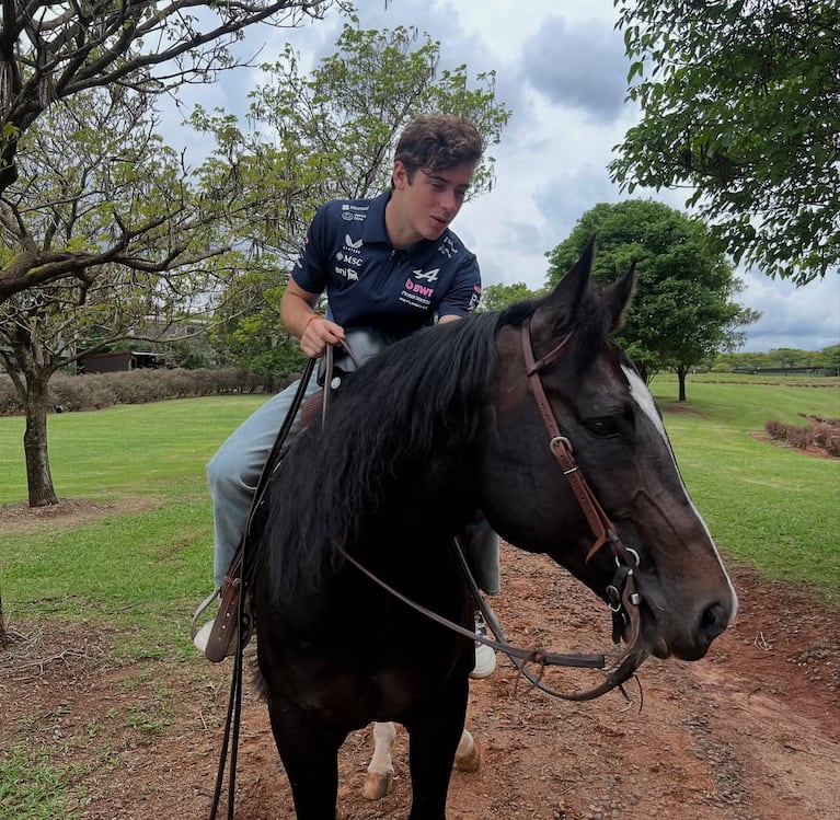 Franco Colapinto subió un video montando después del posteo de China Suárez e involucró a Wanda Nara | Créditos: Instagram @francolapinto