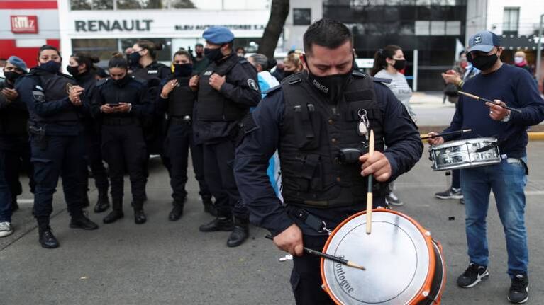 Fuerte rechazo del oficialismo y la oposición a la protesta de la Policía en Olivos: Es inadmisible