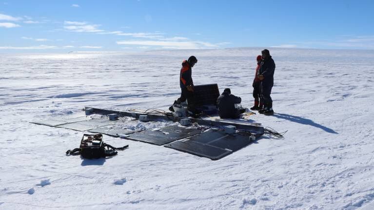 Fuerte sismo en una base argentina en la Antártida