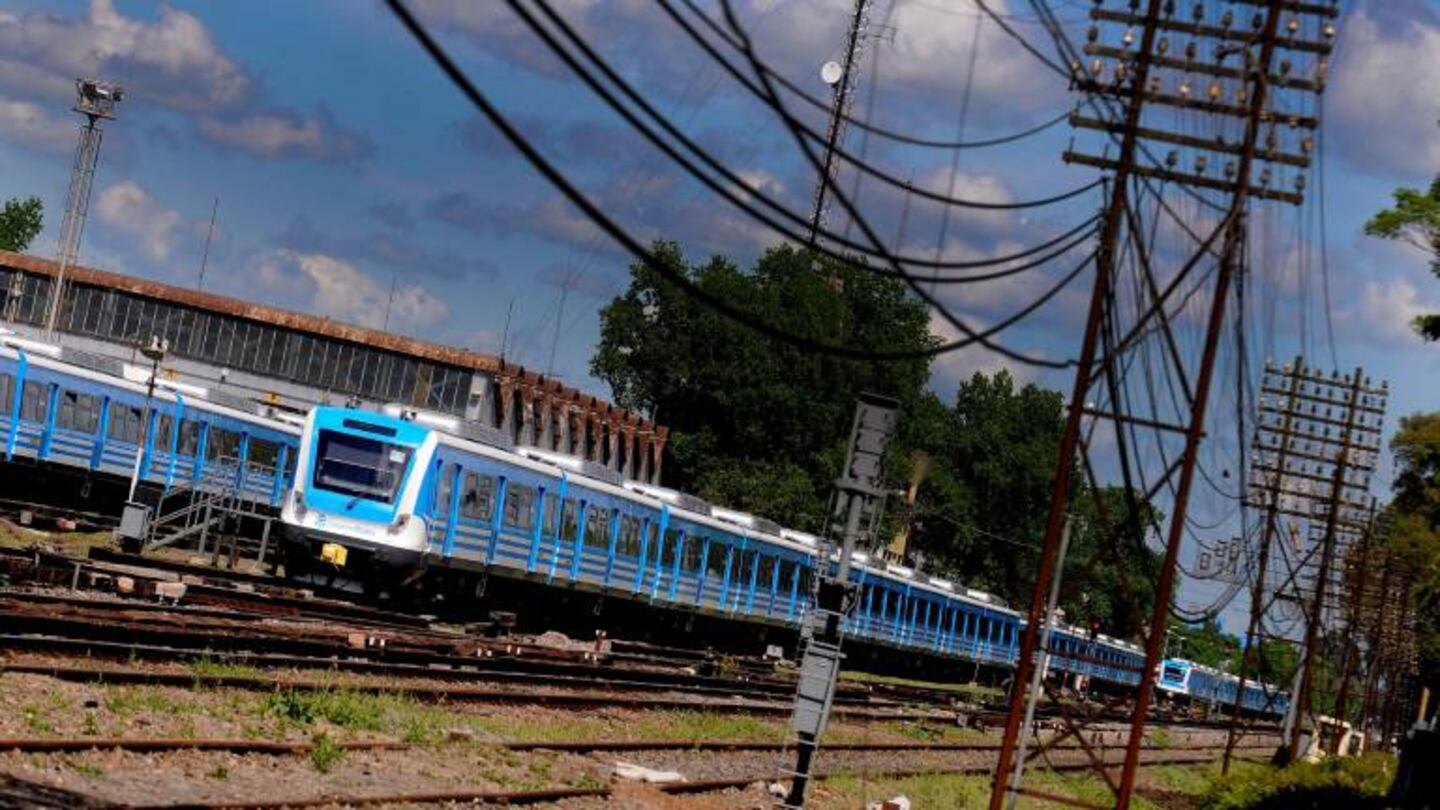 Fuertes demoras en el tren Sarmiento por casos sospechosos de coronavirus