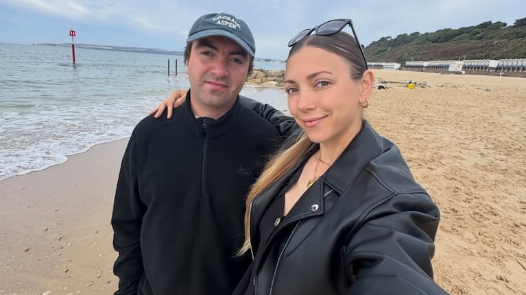 Furor por una pareja dispareja viral en TikTok: “Se enamoró de sus sojas, digo de sus ojos”. Crédito: Instagram
