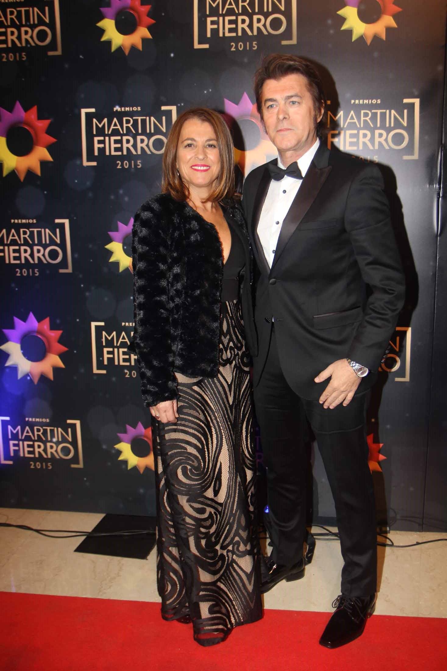 Gabriel Corrado y su mujer en los Martín Fierro 2015 (Foto: Movilpress- Ciudad.com). 