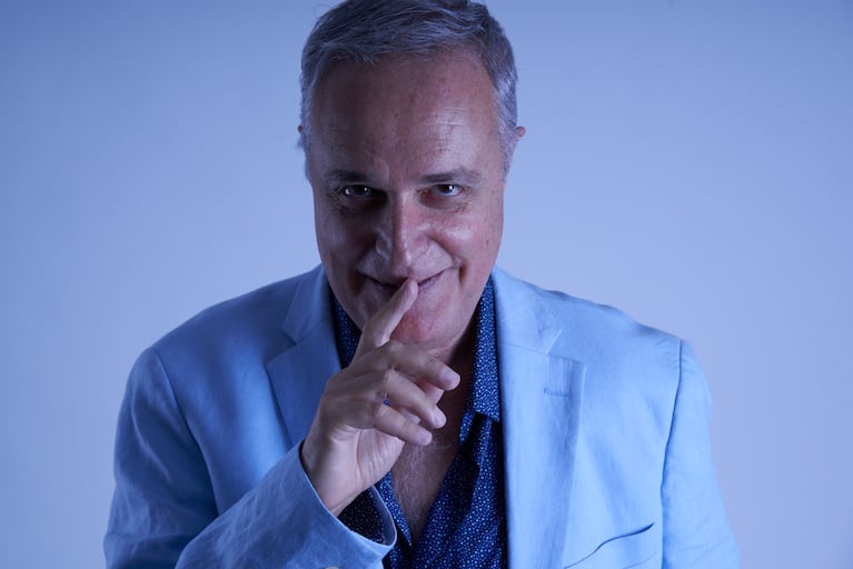 Gabriel Moss: el ingeniero que compone canciones y filmó videos con Ximena Capristo y Adriana Salgueiro