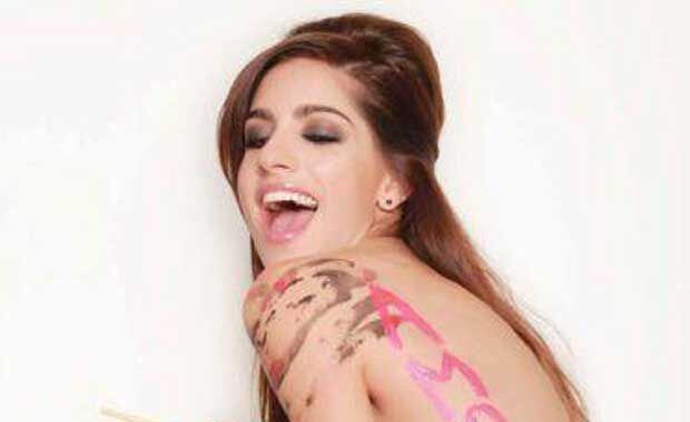 Gabriela Sari posó para la revista SH.