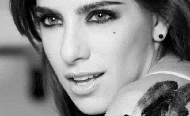 Gabriela Sari posó para la revista SH.