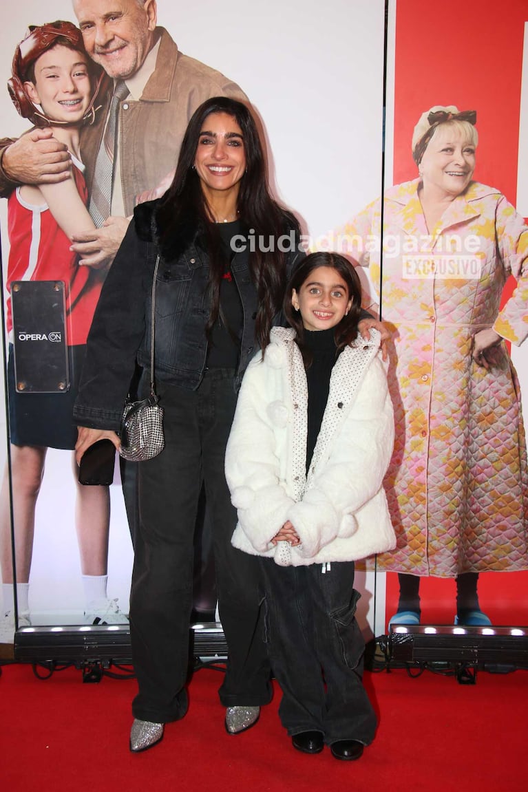 Gabriela Sari y Donna (Foto: Movilpress)