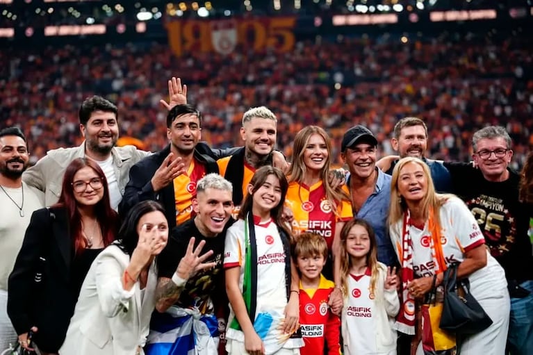 Galatasaray: Mauro Icardi es campeón y celebró junto a la China Suárez (fotos del Instagram chinitafcoesp_)