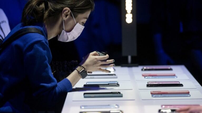 Galaxy A52s 5G actualiza la gama media de Samsung con el procesador Snapdragon 778G. Foto: Bloomberg. 