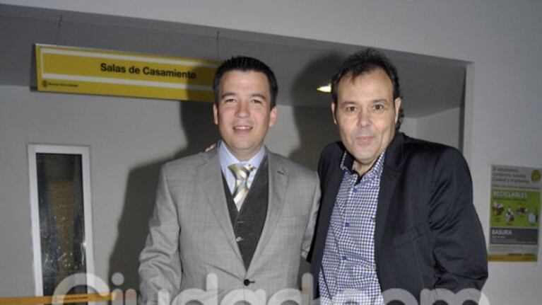 Gastón Recondo con su amigo Marcelo Palacios y su beba. (Foto: Jennifer Rubio-Ciudad.com)