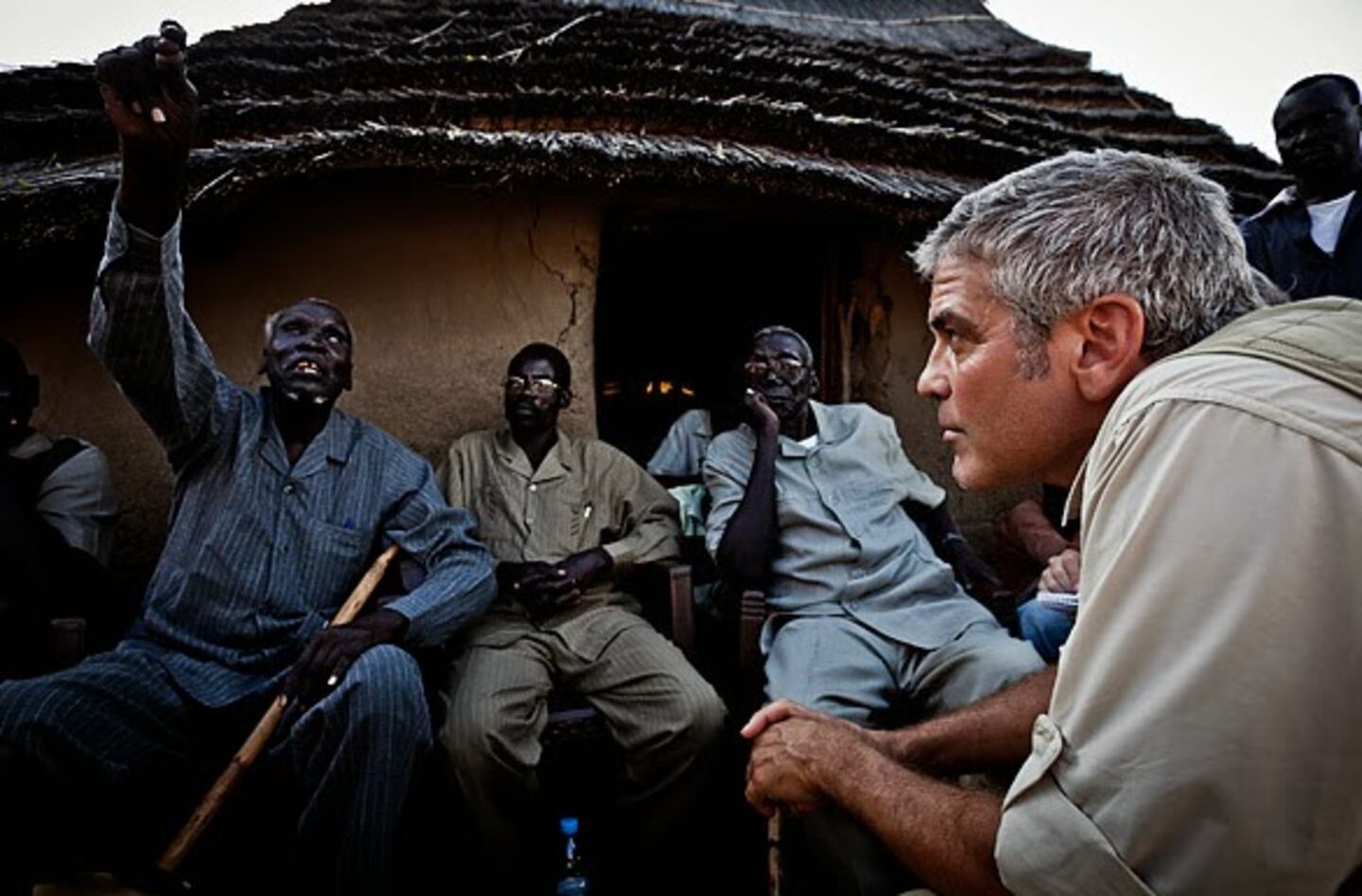 George Clooney se preocupa por los conflictos mundiales