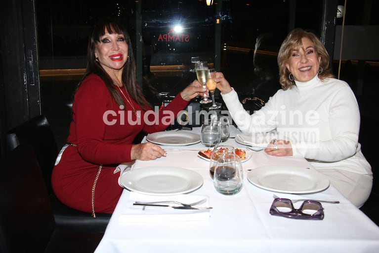 Georgina Barbarossa fue a ver a Moria al teatro y celebraron sus 80 años con una cena tras la reconciliación (Foto: Movilpress).