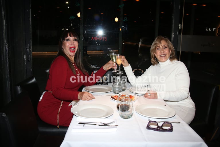 Georgina Barbarossa fue a ver a Moria al teatro y celebraron sus 80 años con una cena tras la reconciliación (Foto: Movilpress).