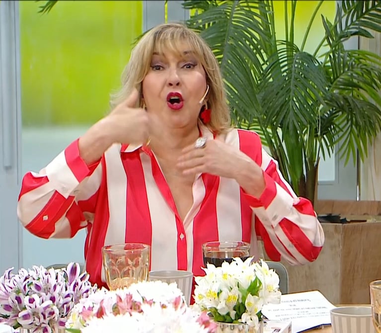 Georgina Barbarossa se ahogó en vivo y le pidió ayuda a Analía Franchín
