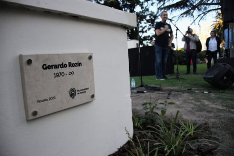 Gerardo Rozín recibió un sentido homenaje en Rosario, a un año de su muerte: "Gracias por venir y por estar"