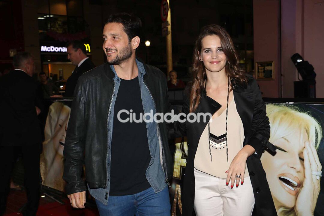 Germán Paoloski y Sabrina Garciarena fueron a ver a Susana.  (Foto: Movilpress)