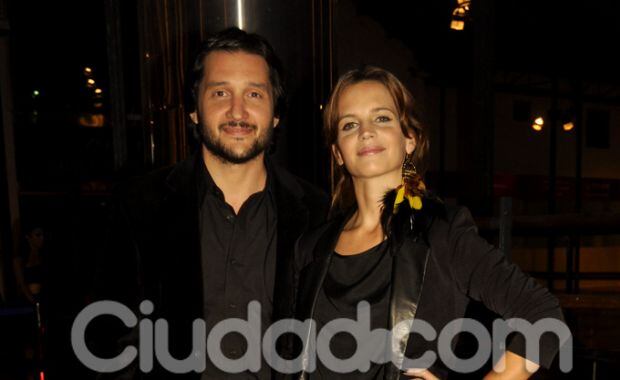 Germán Paoloski y Sabrina Garciarena, muy enamorados  (Foto: Jennifer Rubio). 