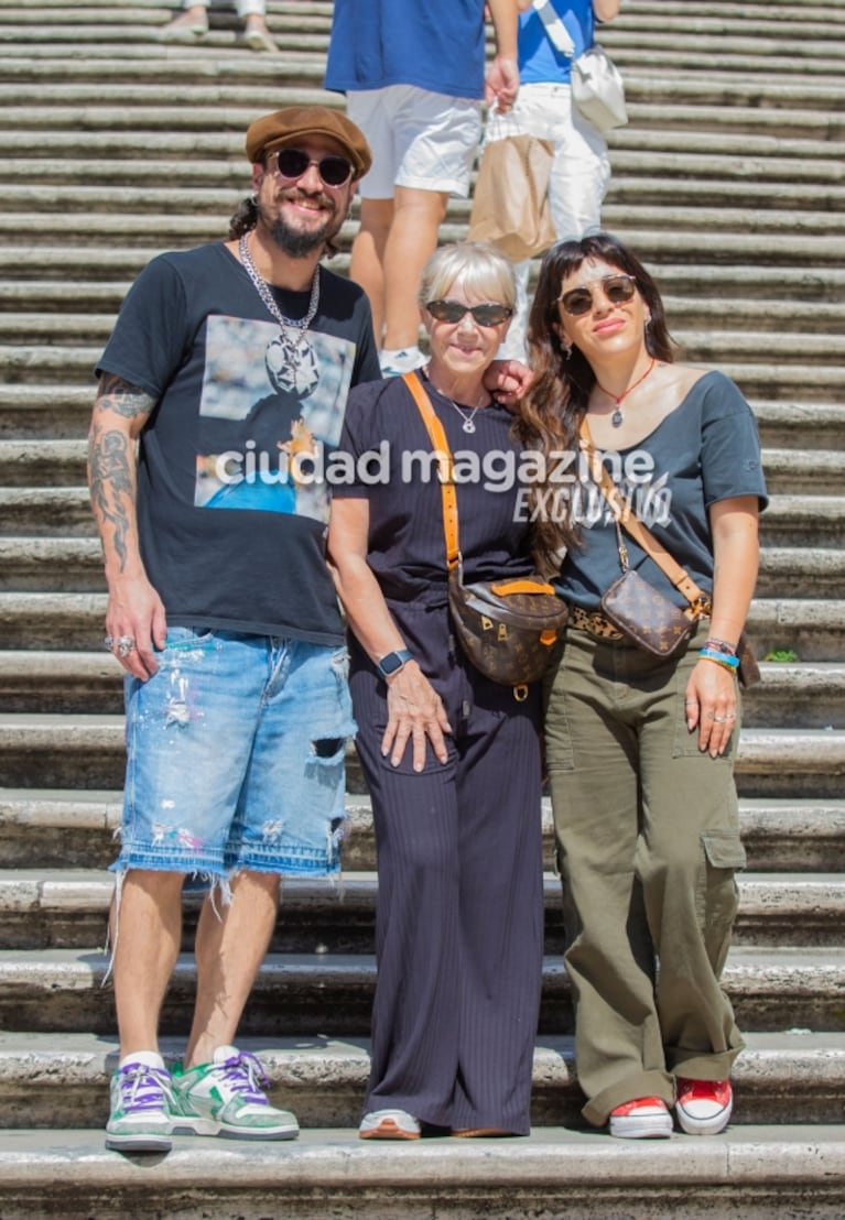 Gianinna Maradona y Daniel Osvaldo, a los besos en Roma: las fotos de la pareja con Claudia Villafañe