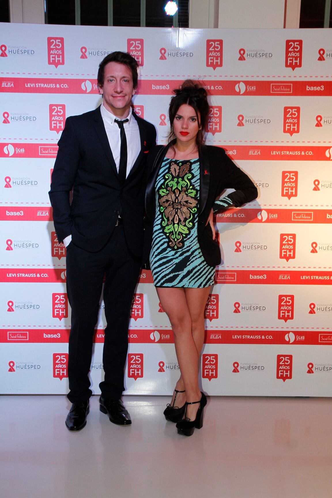 Gimena Accardi y Nico Vázquez, en la gala por los 25 años de Fundación Huésped. (Foto: Consuelo Oppizzi)