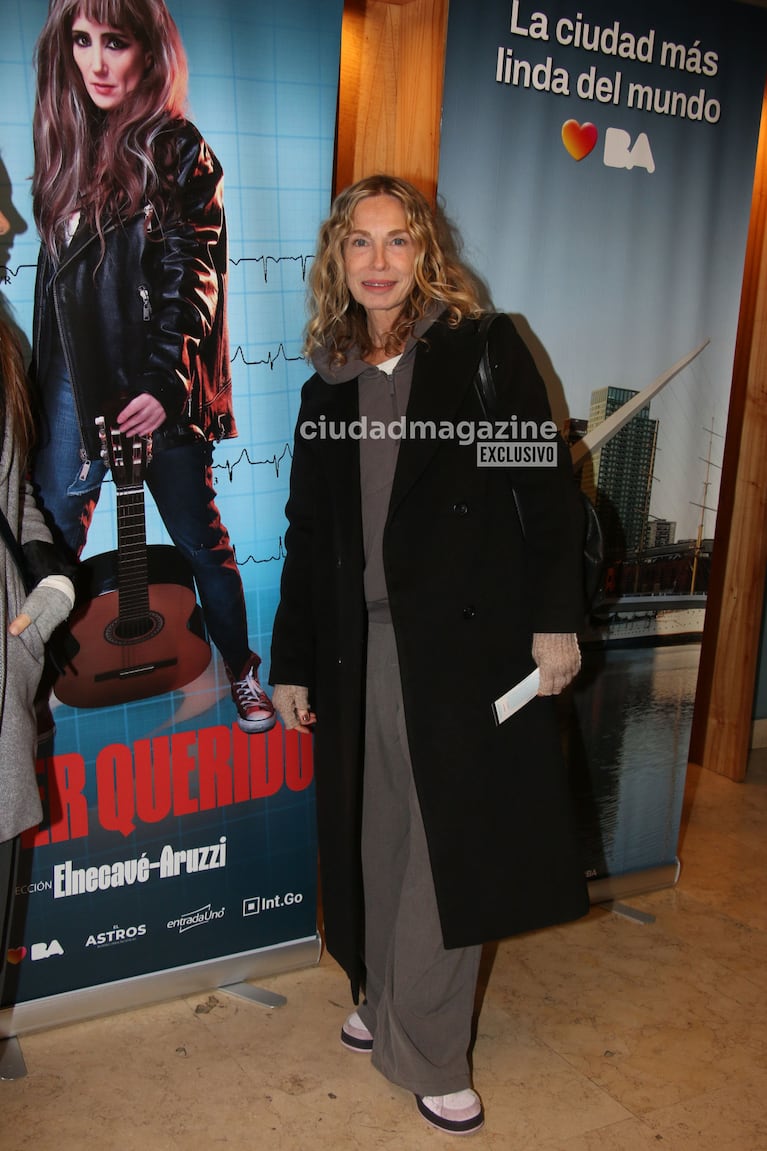 Gloria Carrá en el estreno del unipersonal de Jorgelina Aruzzi (Foto: Movilpress).