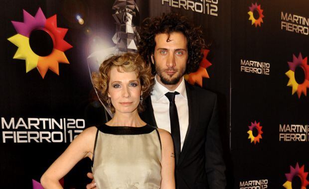 Gloria Carrá y Luciano Cáceres en los Martín Fierro 2012. (Foto: Jennifer Rubio)