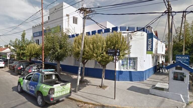 Golpeó a una mujer para robarle sus pertenencias y fue detenido en Quilmes