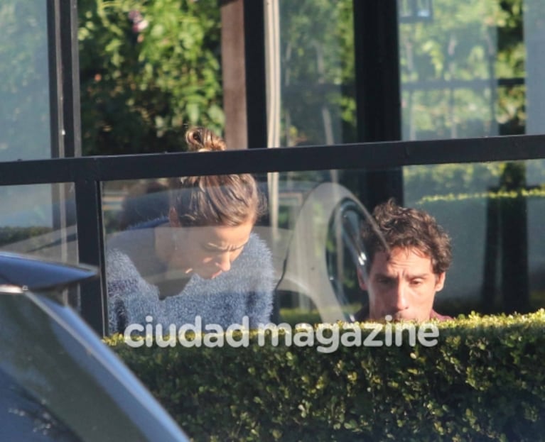 Gonzalo Valenzuela y su novia chilena, mimosos: paseo y almuerzo con los hijos del actor 