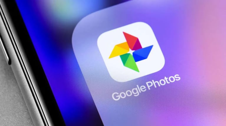 Google ha anunciado que las herramientas de edición impulsadas por Inteligencia Artificial (IA) de Google Fotos estarán disponibles para todos los usuarios de manera gratuita a partir del 15 de mayo. 