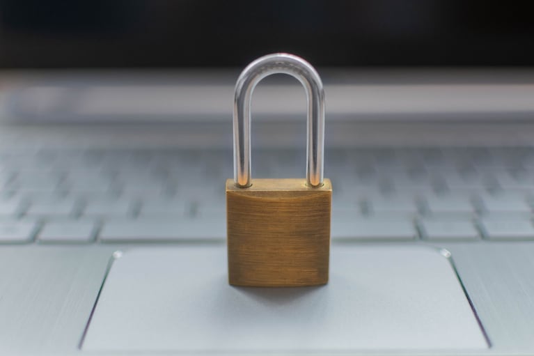 Google ha mejorado su configuración de autenticación de doble factor (2FA), permitiendo agregar un “método de segundo paso” directamente a la cuenta.




