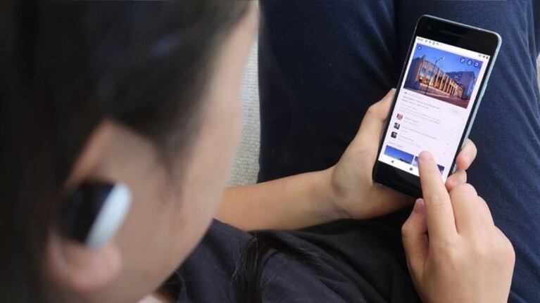 Google trabaja en un carrusel que recoge videos cortos de plataformas como Instagram y TikTok. Foto: DPA.