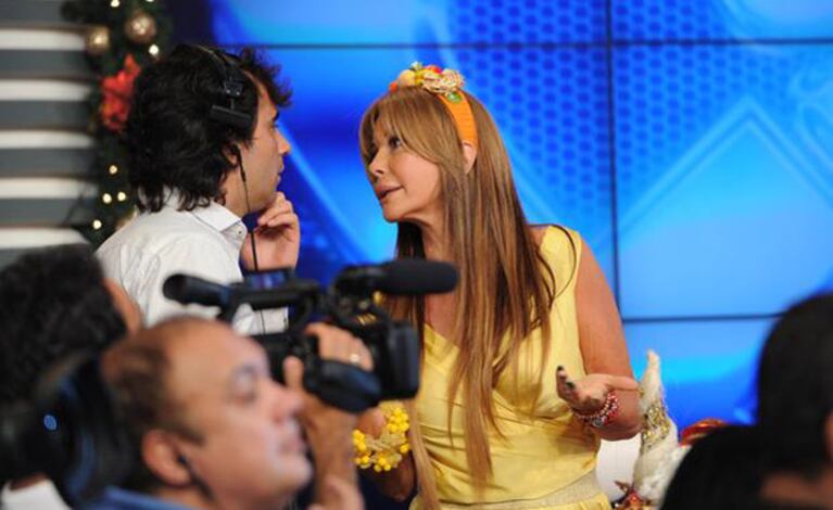 Graciela Alfano charla con Federico Hoppe en ShowMatch. Otras épocas... (Foto: archivo Ideas del Sur)