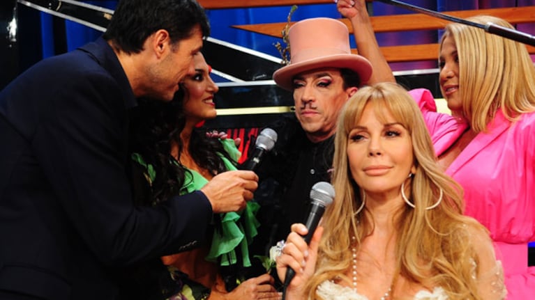 Graciela Alfano obliga a cambiar el decorado de "Showmatch" y Ricardo Fort pega el portazo