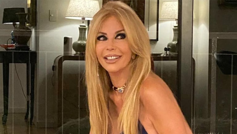 Graciela Alfano reveló cuál es su técnica para tonificar su cuerpo usando una mopa.